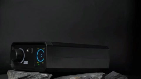 UK1无线便携点焊机，9000W狂暴输出！1380A瞬间穿透。旋钮咔哒一响，笔尖轻轻一按，焊点瞬间成型⚡