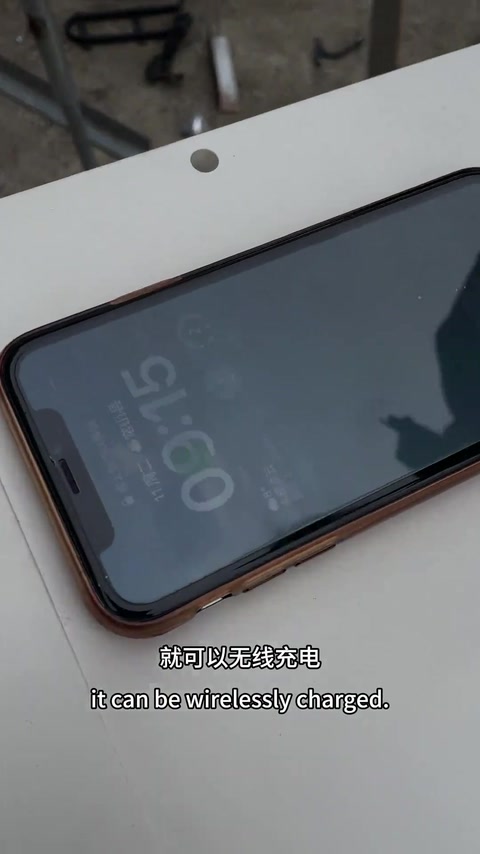 成品:手机放上即无线充 · 00:08