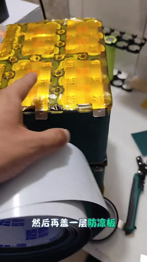 Cinta de alta temperatura + placa ignífuga · 01:55
