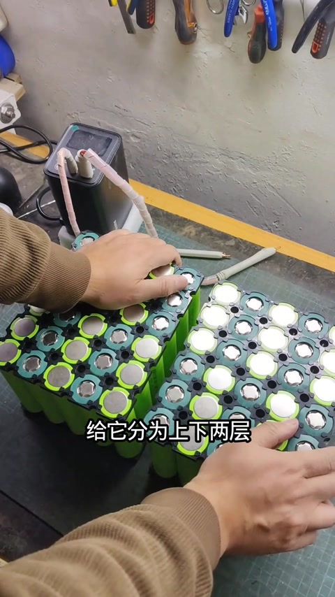 60 节两层 · 01:52