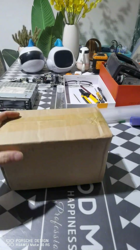 用手持锂电点焊机给手电筒/剃须刀换电池