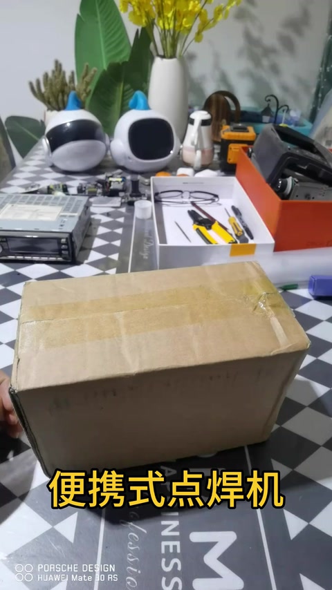 快递箱「便携式点焊机」 · 00:01