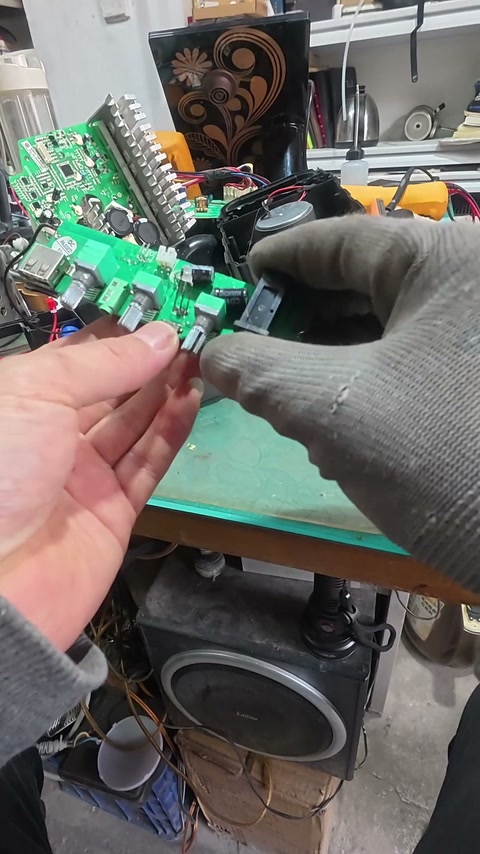第一视角带你沉浸式体验家电师傅的一天